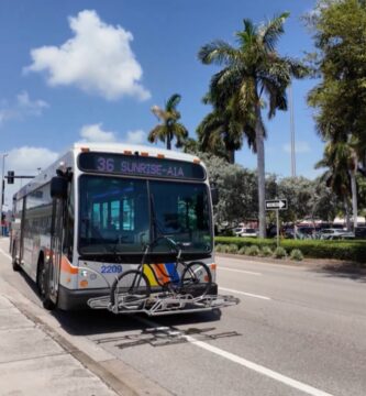 Bus 36 de Broward County Transit con destino Sunrise A1A en Fort Lauderdale