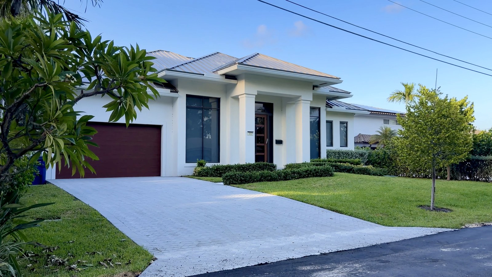 Casa contemporánea blanca en Wilton Manors
