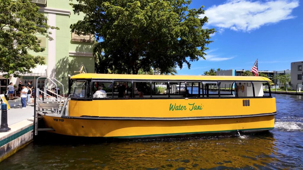 Barco gratis en Fort Lauderdale: Water Trolley, Water Taxi y Carrie B