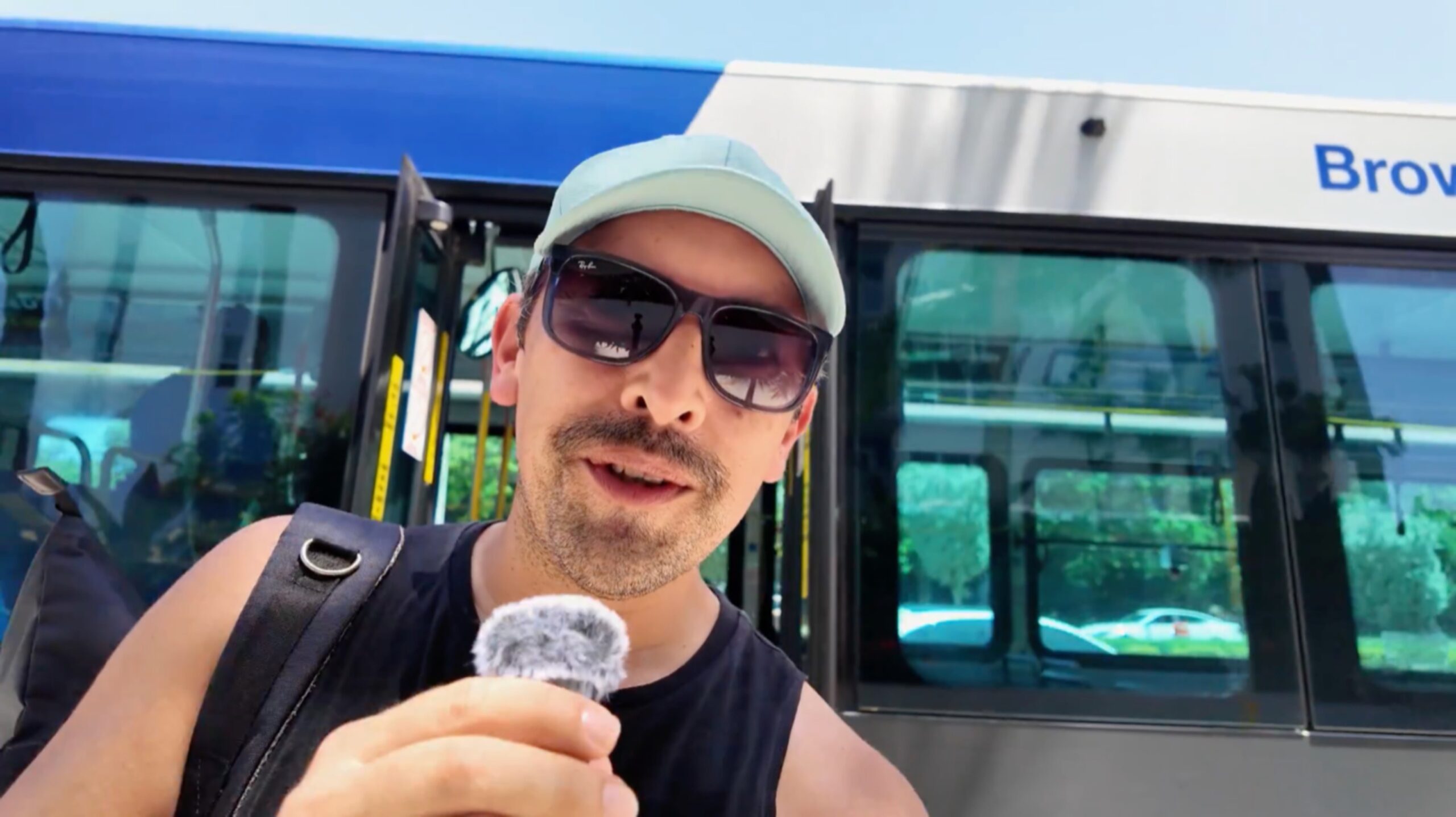 HerrDirektor después de llegar en bus a Fort Lauderdale Beach