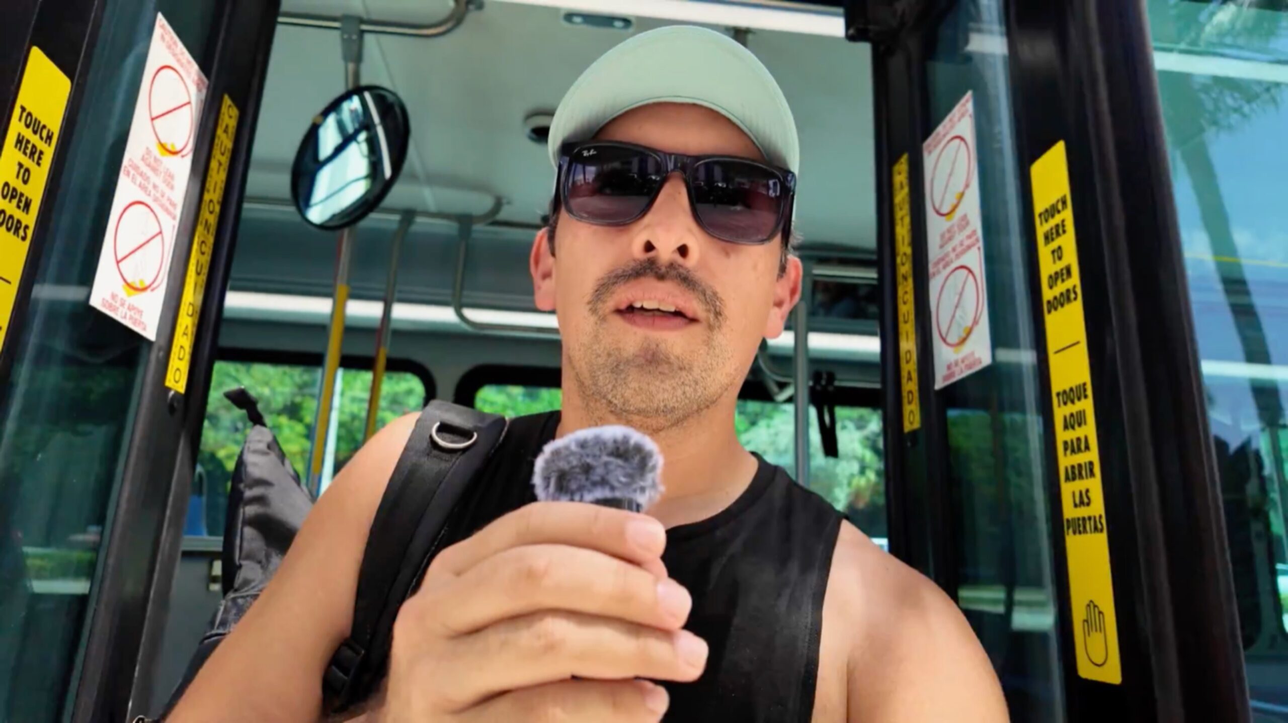 HerrDirektor subiendo al bus 36 hacia Fort Lauderdale Beach