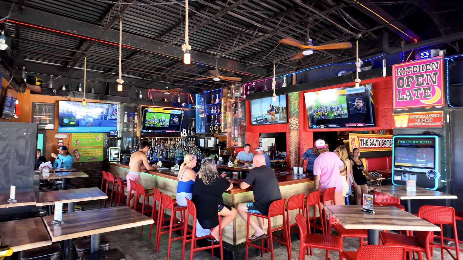 Interior de The Salty Sombrero en Fort Lauderdale Beach