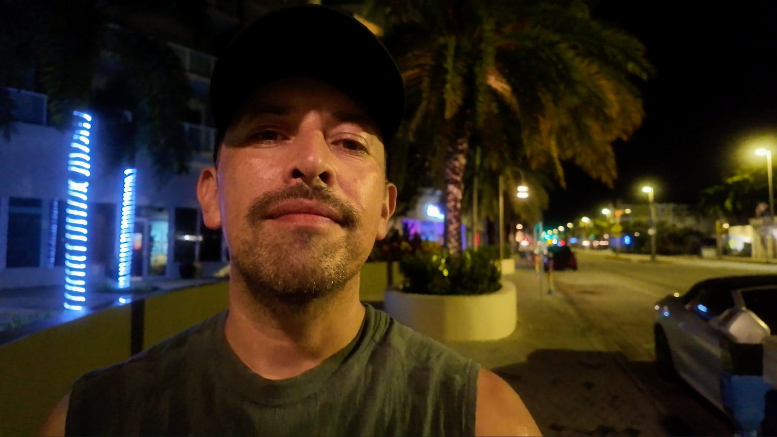 Ricardo al final de su recorrido de Labor Day