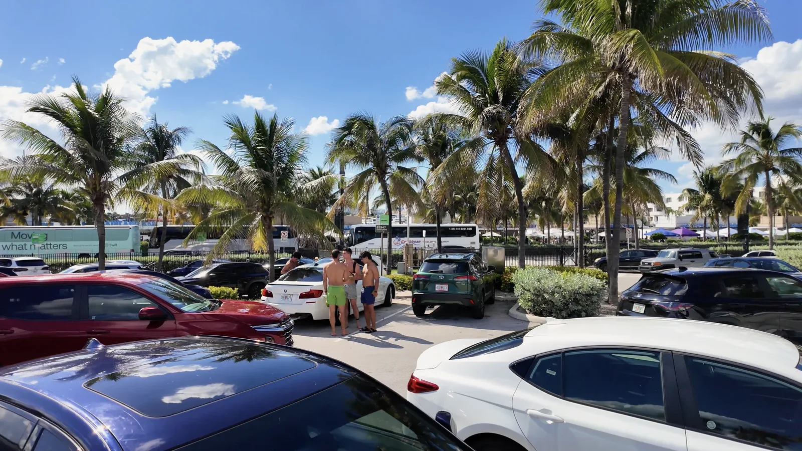 Estacionamiento y accesos de Fort Lauderdale Beach Park — captura 2 del recorrido de Ricardo