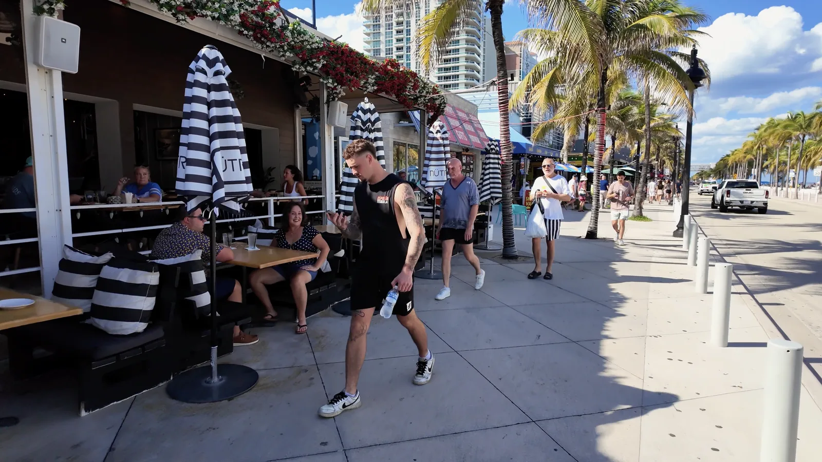 Elbo Room, Beach House, Blondies y Señor Frog’s — captura 5 del recorrido de Ricardo