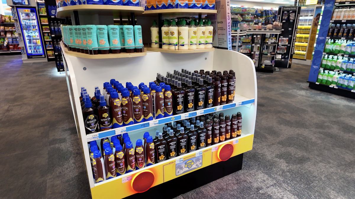 Protectores solares en la CVS cercana