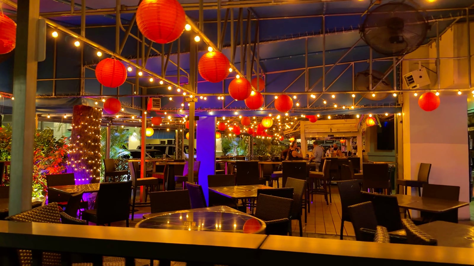 Patio de un local en The Shoppes of Wilton Manors