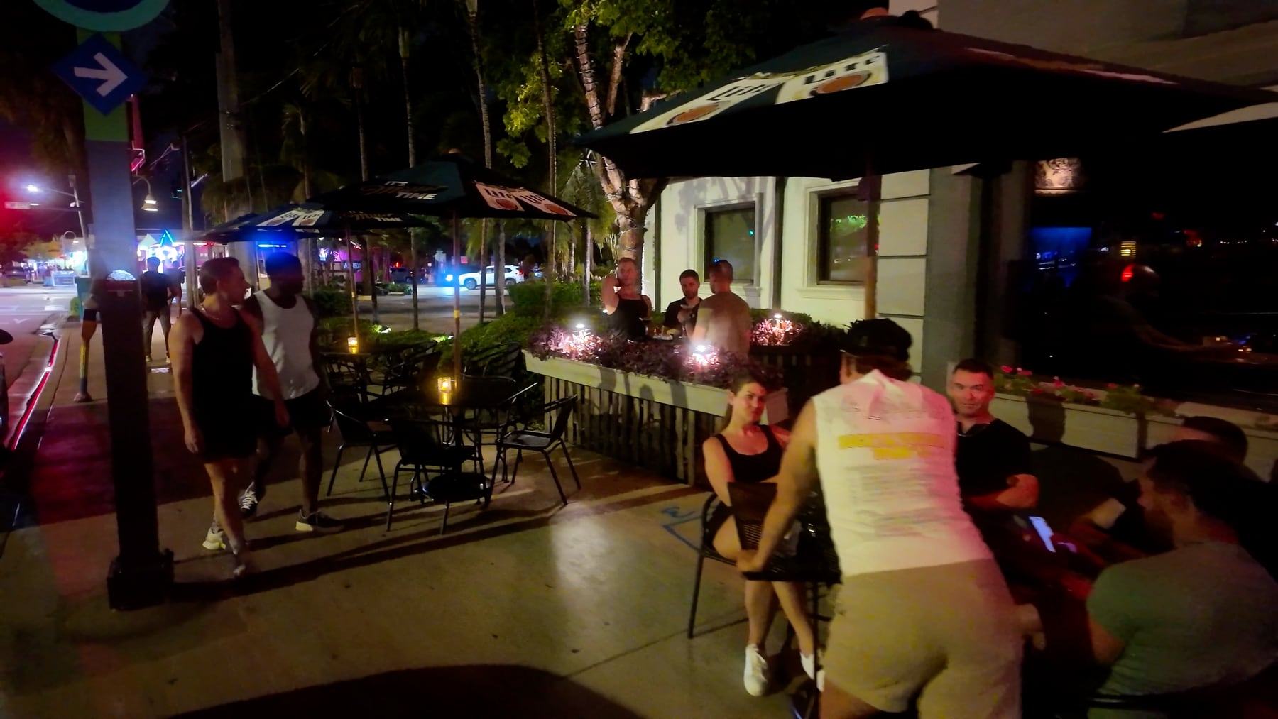 Terraza al aire libre en Wilton Drive.