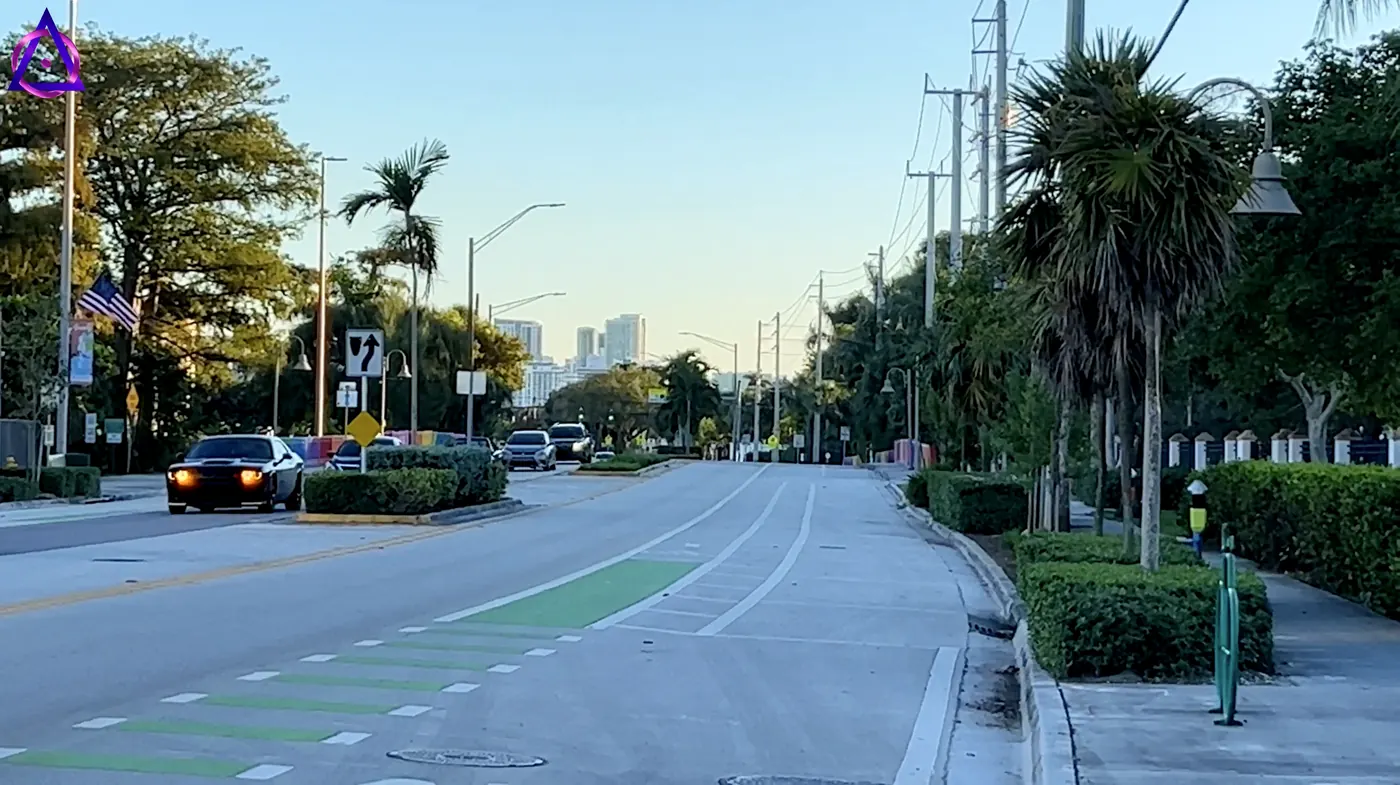 Perspectiva abierta de Wilton Drive al comenzar la caminata