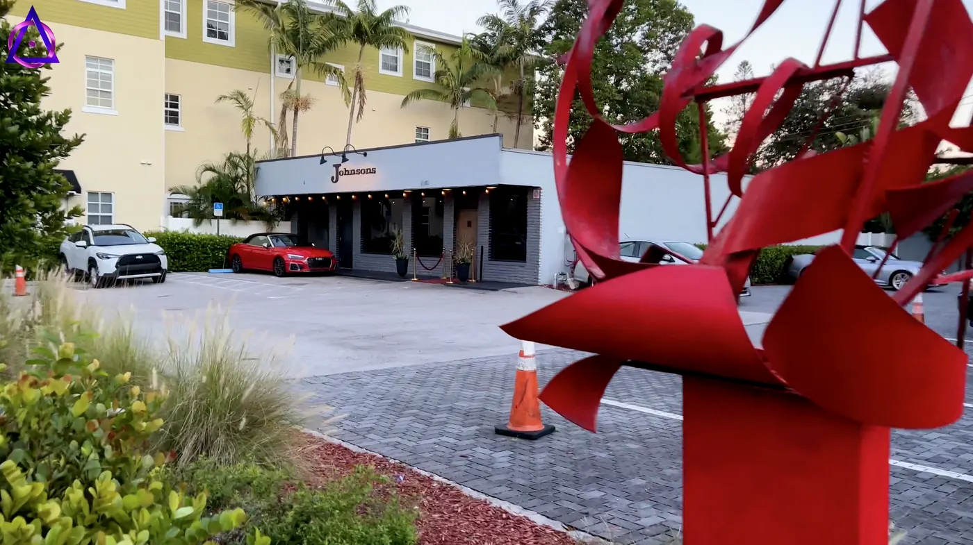 Escultura y comercio de Wilton Drive