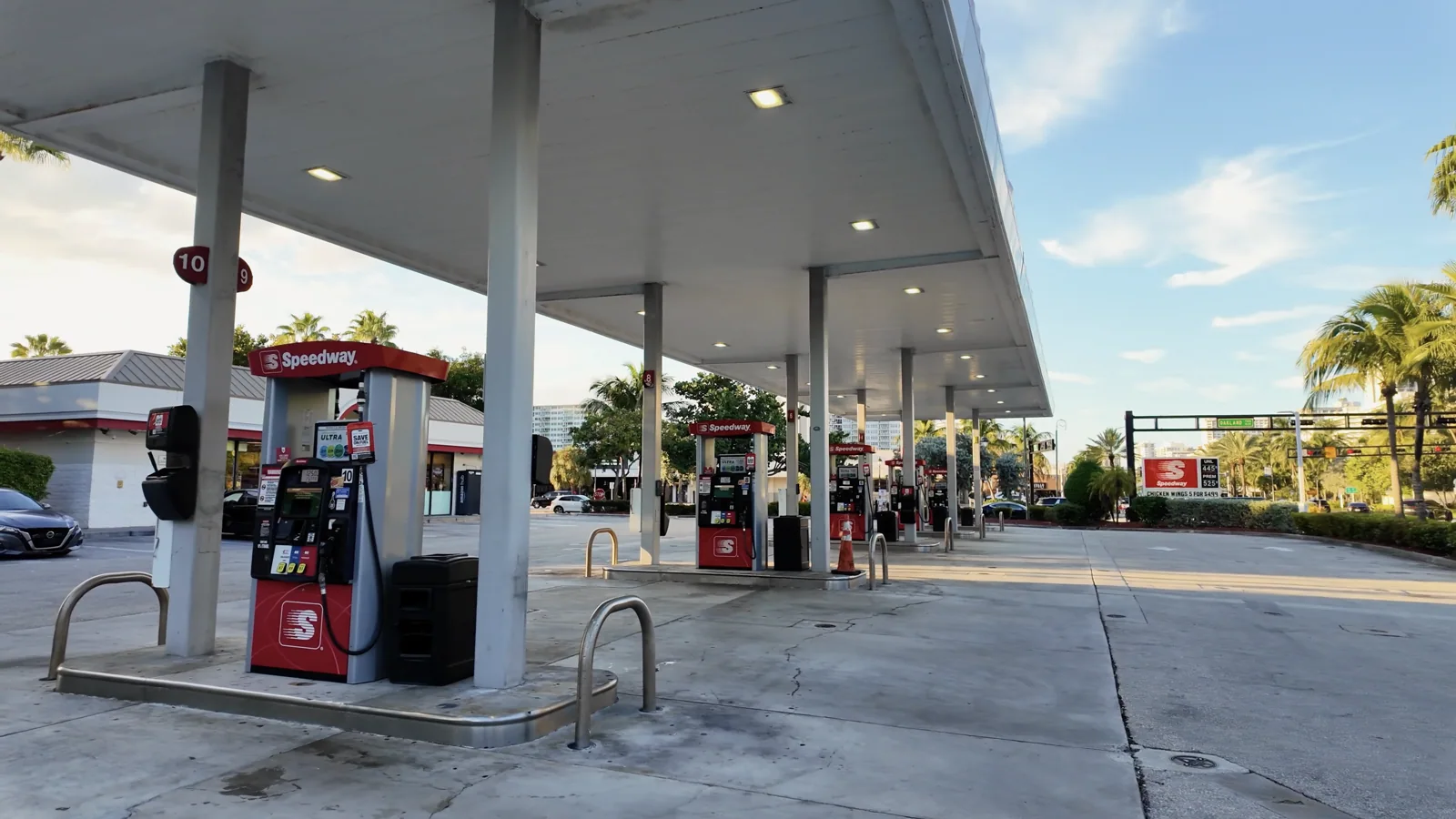 Comercios y edificios cerca de Oakland Park Boulevard