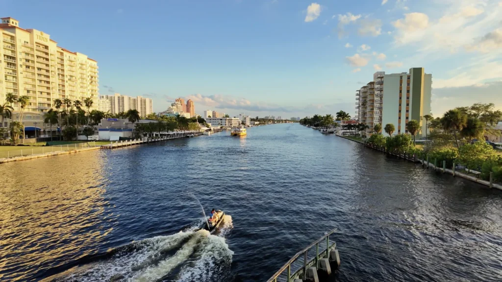 De Lauderdale Beach a Wilton Manors a pie: parques, canales y Coral Ridge