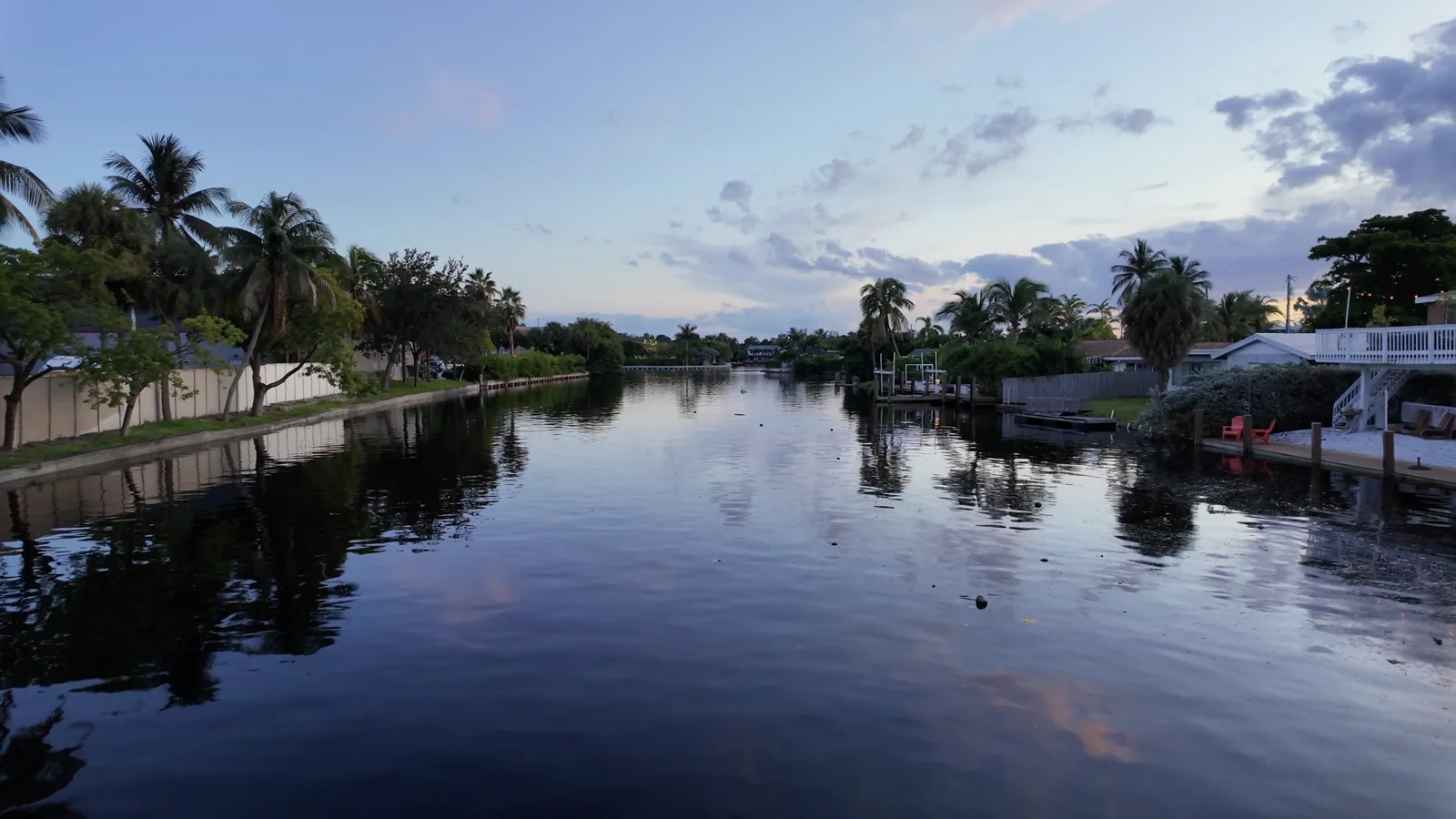 Puente de NE 26th Street y canal de entrada a Wilton Manors